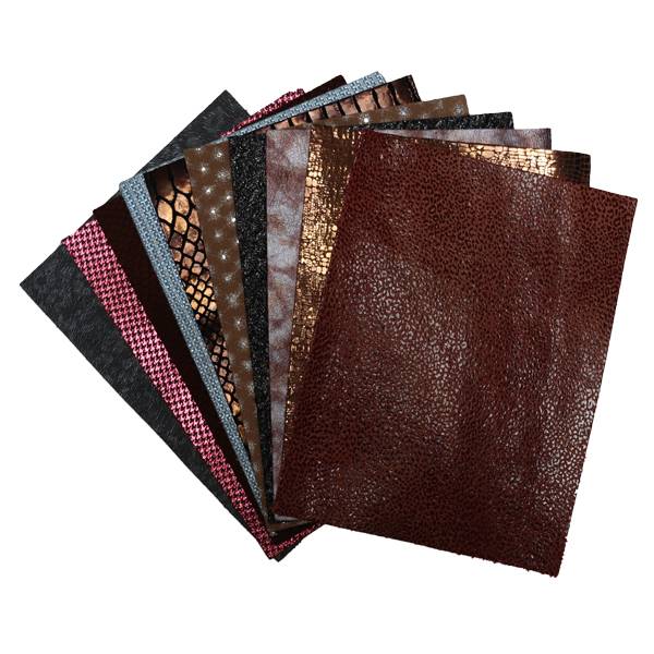 Lot surprise de morceaux de cuir fantaisie Deco Cuir, divers motifs et couleurs pour projets créatifs en cuir.