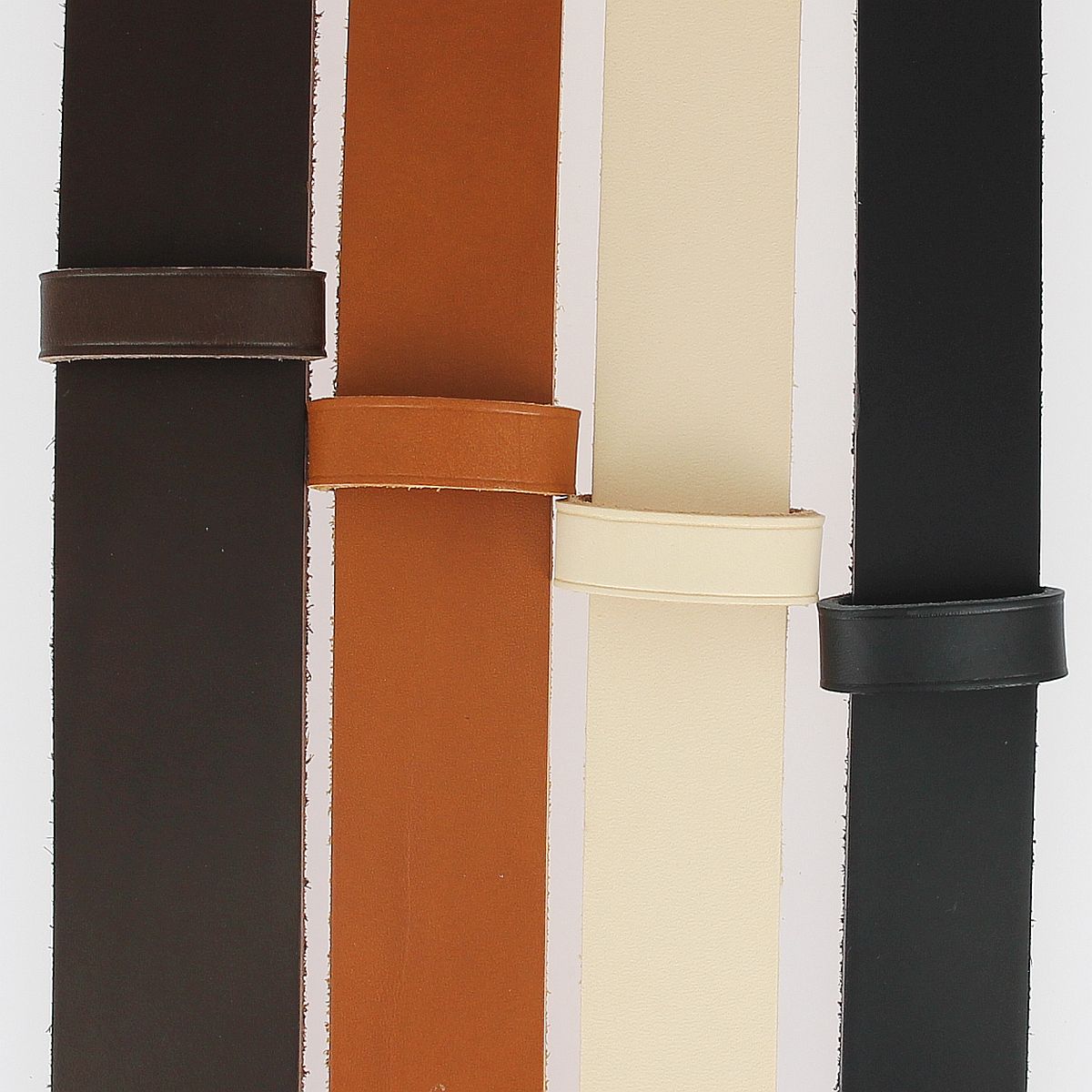 Passant de ceinture en cuir gras tannage végétal pour ceinture de 30 cm, fabriqué par Autres, illustration du produit.