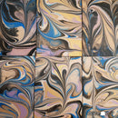 Peinture marbling Pébéo pour cuir, technique d'épaississement pour créer des motifs marbrés sur surfaces en cuir.