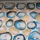 Peinture marbling pour cuir de Pébéo, bain épaississant pour création de motifs marbrés sur cuir.